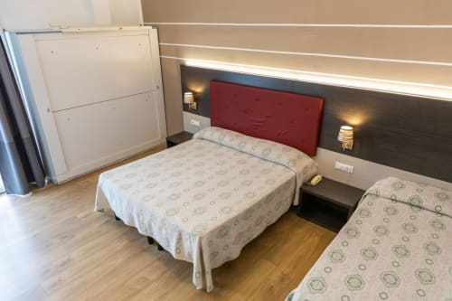 Hotel Verdi - Jesolo, 100 metres from the sea, 300 from Caribe Bay
