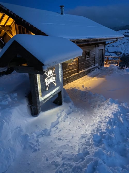 aux k'huttes - logo - chalet sous la neige