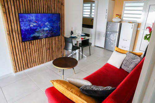 Salon de la suite PMR "La Matador" de la Villa de luxe "La Belle Négresse" Martinique.