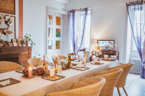 table dressée pour le diner - Forrest 