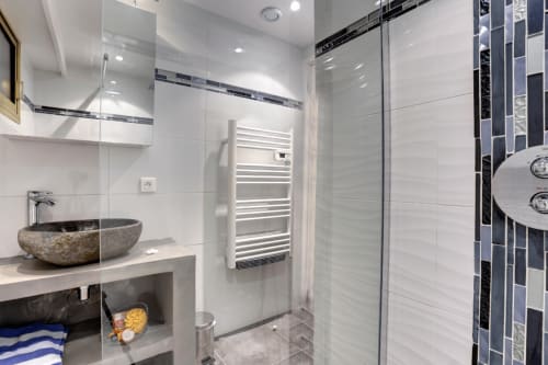 Salle de bain n°2 de la location Saint Georges Cannes la Californie