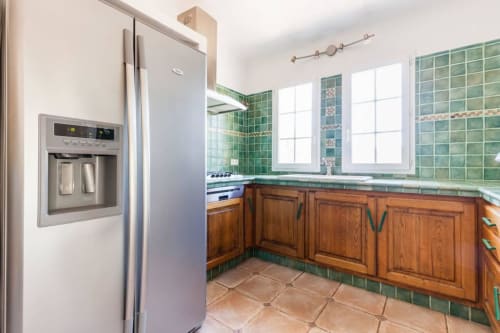 Cuisine avec frigo américain - Corse