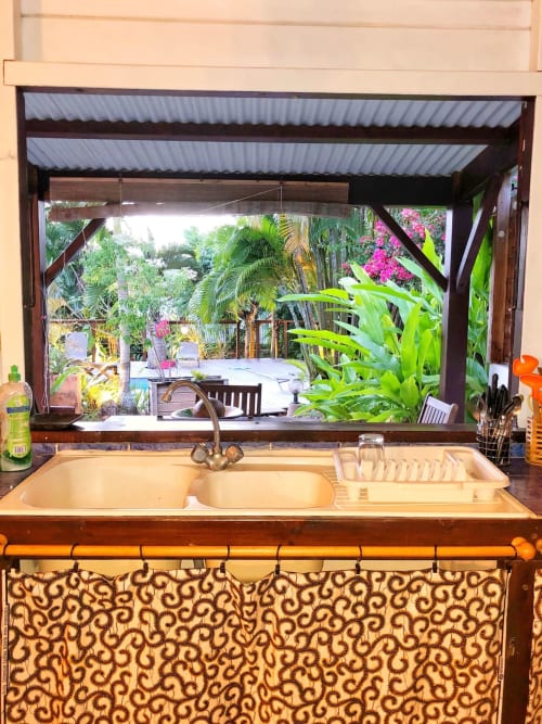 cuisine tout équipée, gîtes et bungalows villas piments café deshaies