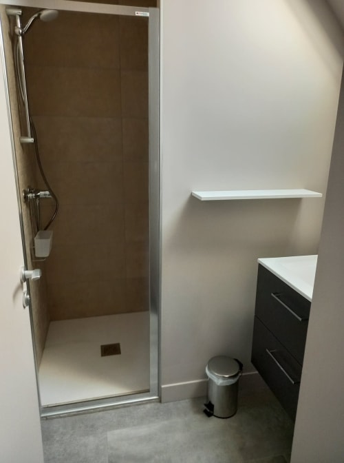 Salle de bain rénovée - Les Lys
