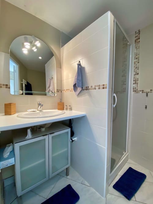 Domaine des Pierres Blanches Salle de Bain Gîte la Salamandre