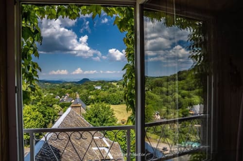 Location Auvergne - vue sur les montagnes