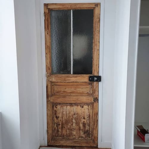 Porte en bois_Maison_Triton_et_Porcelaine_rénovation_Chambre_d'hotes