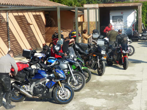 Motobike, B&B, Bed and Breakfast, Couleurs du Sud, Vallon-Pont-d'Arc, Ardèche, Auvergne-Rhône-Alpes, France, Holidays