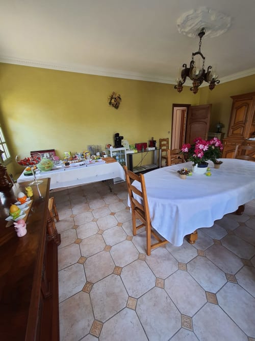 chambre avec petit déjeuner buffet compris - le relais de dalibray