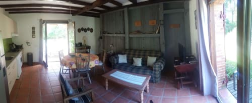 Living room with beams - South West location - - Le Martinon
