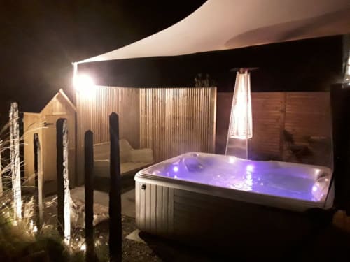 jacuzzi privé - au moulin de valerie - chambre d'hôtes frencq