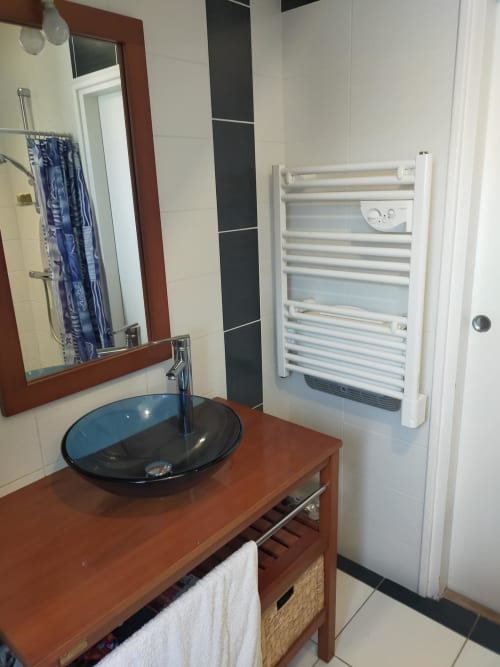 chambre hotes salle de bains kerlaz