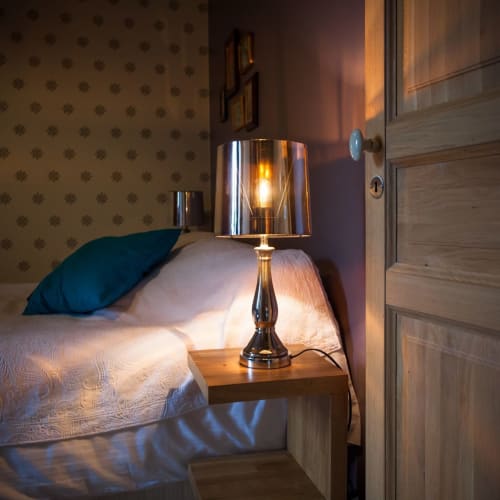 lampe et chambre d'hôte - gite à Brison-Saint-Innocent
