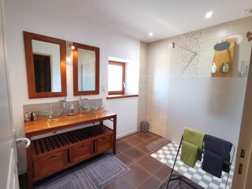 Vacances en chambre d'hôtes avec salle de bain privative à Lugny | Domaine Joseph Lafarge