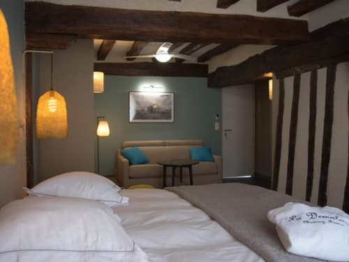 sofa and bedroom - the demalerie
