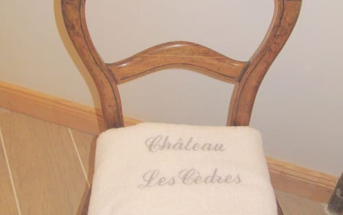 Château les Cèdres - hébergement proche Bayeux caen normandie B&B spa sauna billard piscine chauffée cave