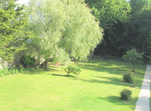 extérieur du Château les Cèdres bretteville l'orgueilleuse piscine chauffée jardin murs
