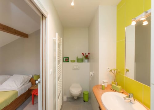 Double room with private bathroom in Metz, Lorraine
