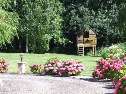 jardin et jeux pour enfants - gite à louer peronne