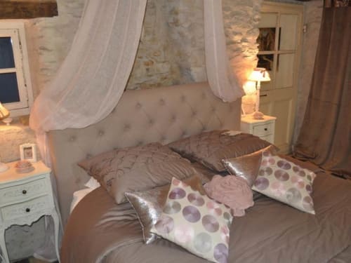 grand lit double -location couple - La Ribeyrette