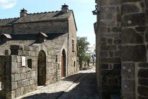 La Garde Guérin - village de France - La Ribeyrette 
