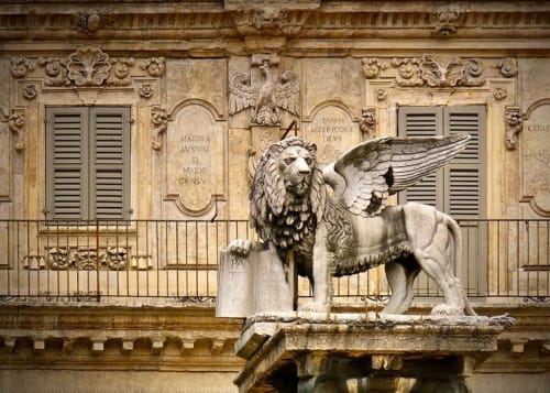 Lion de San Marco et Palazzo Maffei - Bed Breakfast Ariel B&B - Chambres dans le centre de Vérone