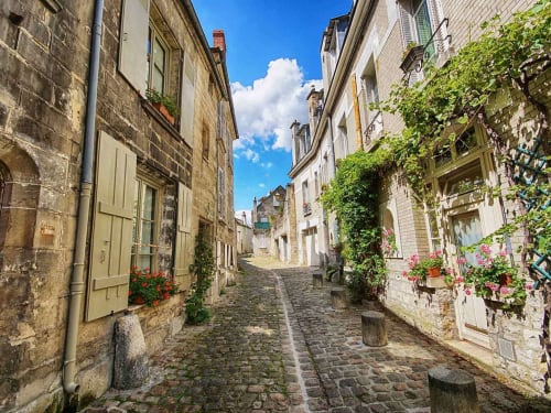 ruelles de Senlis - ville pavée - Chez Robins - cathédrale de Senlis