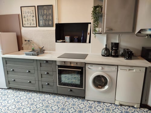 La cuisine tout-équipée avec lave linge et lave vaisselle du Pavillon