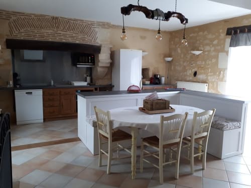 Cuisine et salle à manger gîte 6 personnes Gironde