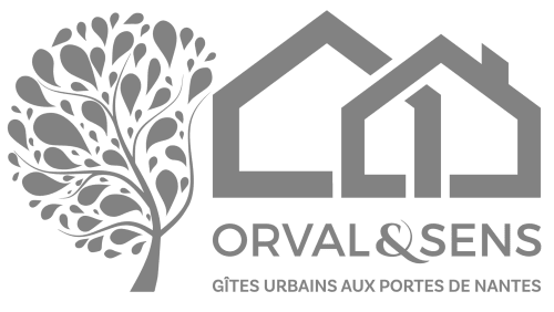 Logo Orval & Sens - hébergements urbains près de Nantes avec icônes d'arbre et de maison