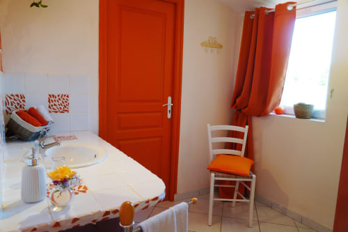 Salle de bains proche de saintes À l'orée du bois 