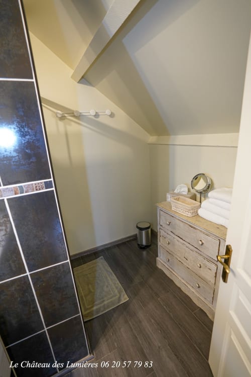 Salle de bain - shabby chic - Le Château des Lumières 