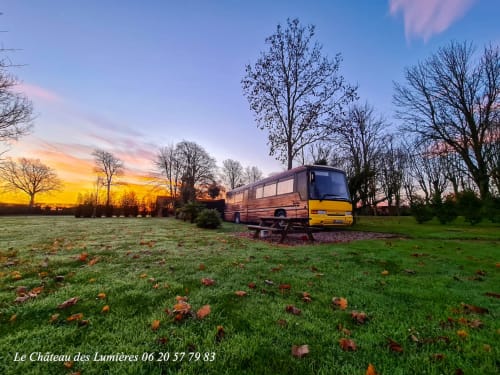 Gîtes ancien bus - Baie de Somme - Le Château des Lumières 