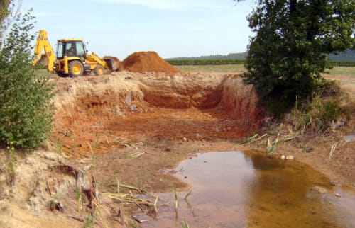 Etang Chambres d'hôtes en Bourgogne Franche-Comté | Lugny | Hébergement mâconnais | Domaine Joseph LAFARGE | Domaine viticole Vigneron indépendant