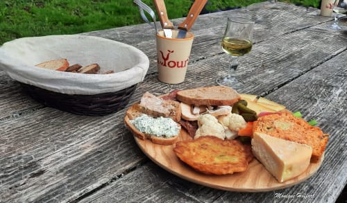 assiette gourmande à la Yourte Un Autre Monde
