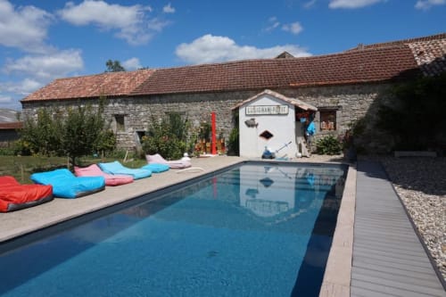 Piscine, Chambre d'hôtes, Lusignan-petit. 