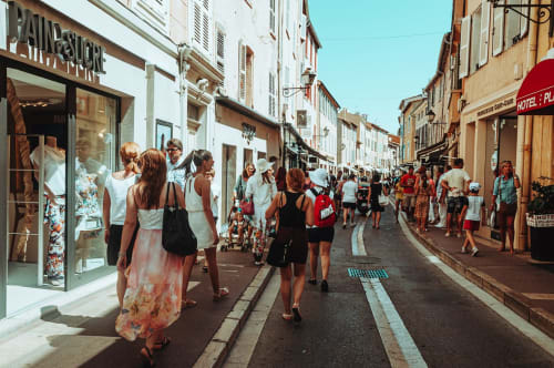 Faire un tour dans les braderies de St Tropez