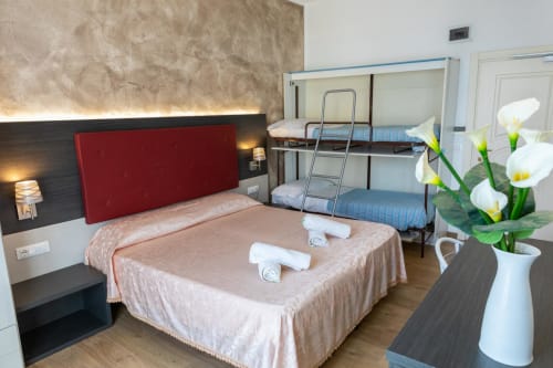 Hotel Verdi - Jesolo, 100 metri dal mare, 300 dal Caribe Bay