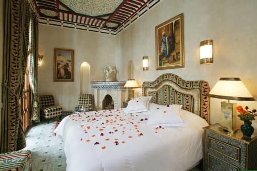 comfortable bed - Riad et Spa Maroc