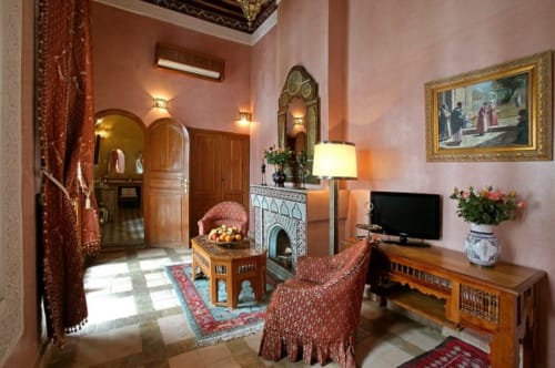suite with bathroom - Riad and Spa 