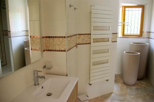 Vacances en chambre d'hôtes avec salle de bain, Côte d'Azur | Domaine les Cigales