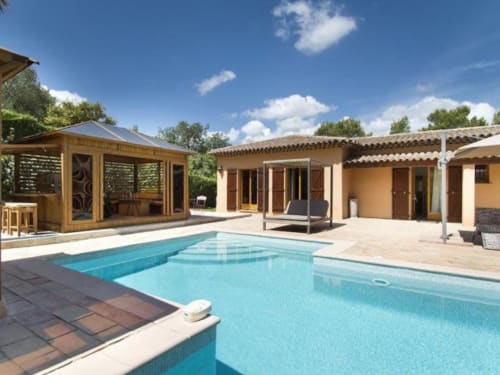 Location villa entre amis dans le Sud de la France | Domaine les Cigales