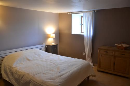 Chambre avec lit double - Domaine le Mathi