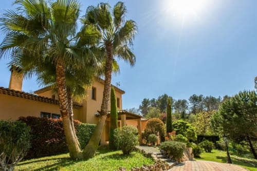 Location villa avec piscine dans le Sud de la France proche Nice | Domaine les Cigales
