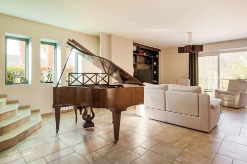 Séjour dans domaine avec coin salon | Côte d'Azur