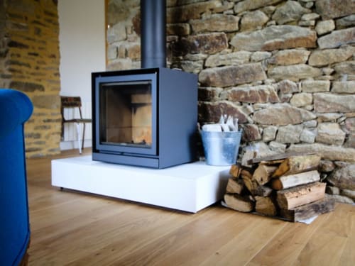 Poele à bois - cheminée moderne - Décoration - Gîtes La Ferm'h