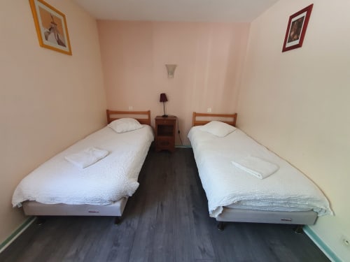 single bed - stay near montélimar