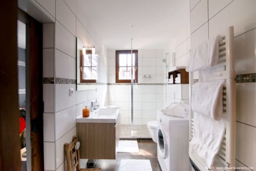 salle de de bain douche blanche gite marchands ribeauvillé alsace