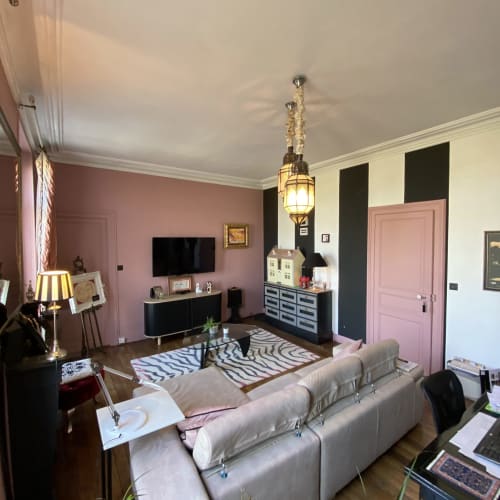 De ce salon Télévision vous pourrez voir le port du Mans La Sarthe dans cette maison d'hotes 