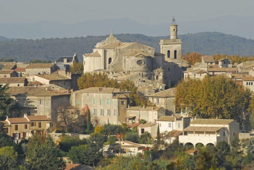 village d'Uzès - location Sud de la France